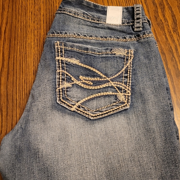 Jeans - Picture 3 of 3